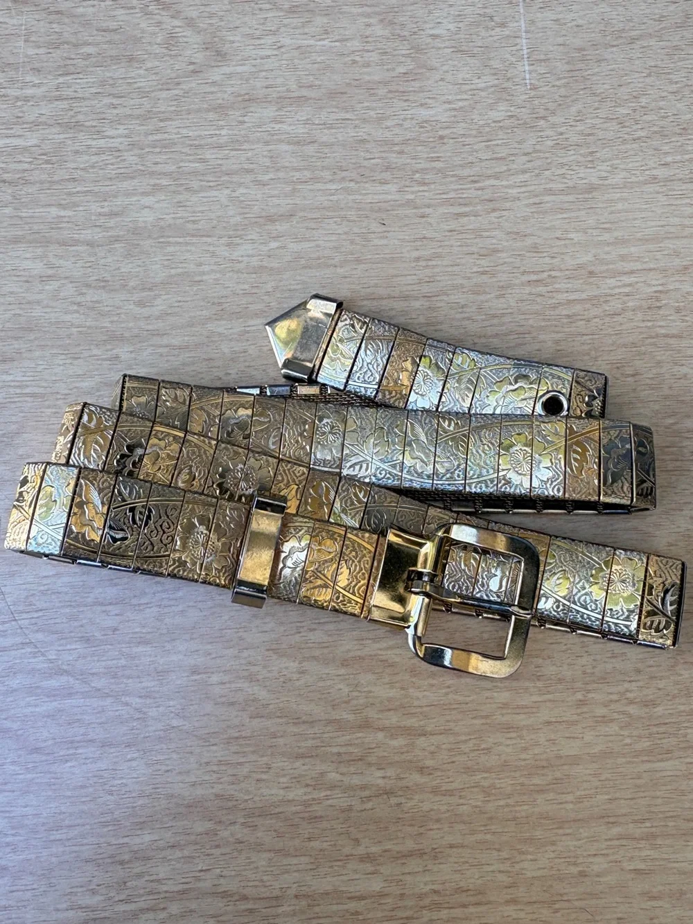 Vintage Gold-Toned Floral Engraved Metal Link Belt